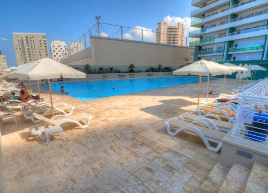 Luxury Apartment With Pool Слима Экстерьер фото